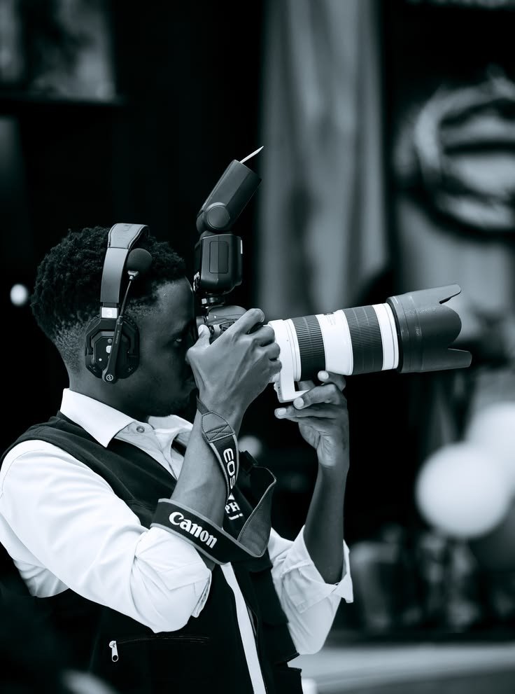Registo fotográfico e vídeo de sessão no BESTUDIO, em Maputo